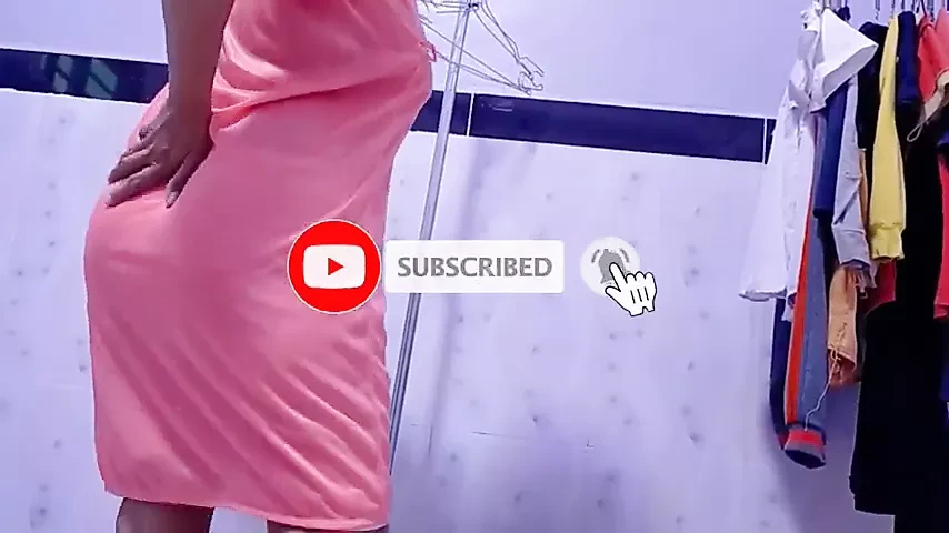 Nisha se presvlači iz haljine, vreli goli video, vruće pidžame