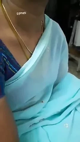 Tamil housewife gomathi showing her hot boobs with audio