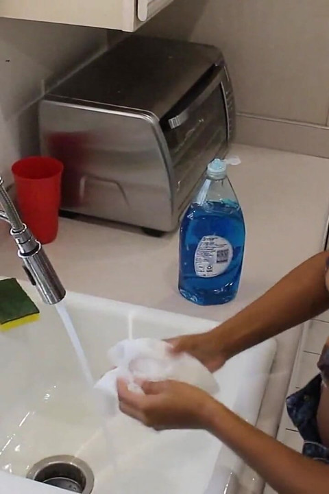 Gorgeous Cunt Washing Dishes