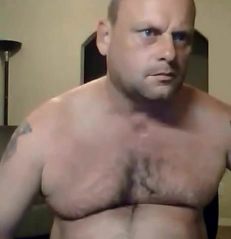 Beeffy sexy daddy wanking