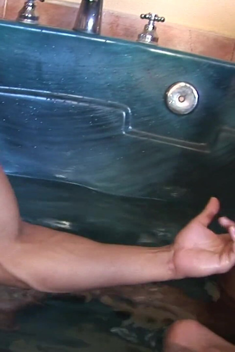 チコ・ニモとマニー・ジー - ジャグジー・ファックセッション