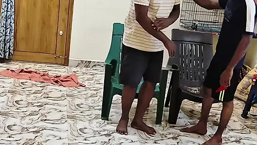 Дези трахнули два друга