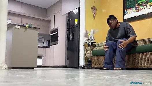 Seorang asing ingin mengganggu hari saya dan saya akhirnya memberinya hubungan seks yang sangat baik