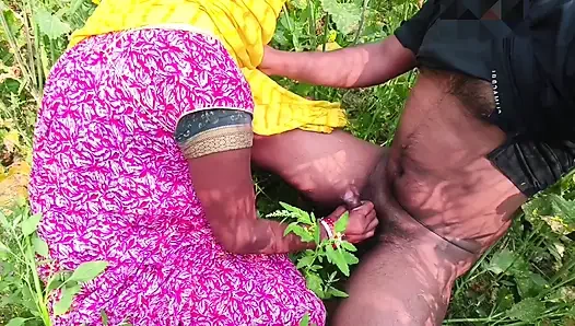 Bangali makan Malkin ke sath majdur ne jungle me mangal Kar diya.madhu bhabhi ko bhaiya ne khet me chut ki chudai kar diya xxx