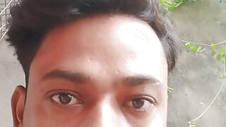 The bamboo of your eyes flows to the heart, sexy songs, the bamboo of your eyes, the bamboo of your eyes flows to the heart, sexy songs