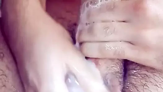 Slimy twinks üzerinde mirror içinde banyo