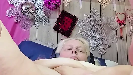 Sert ve yalnız sexdoll Davis'i kullandığında ve şişman kabağına boşalabilir!!