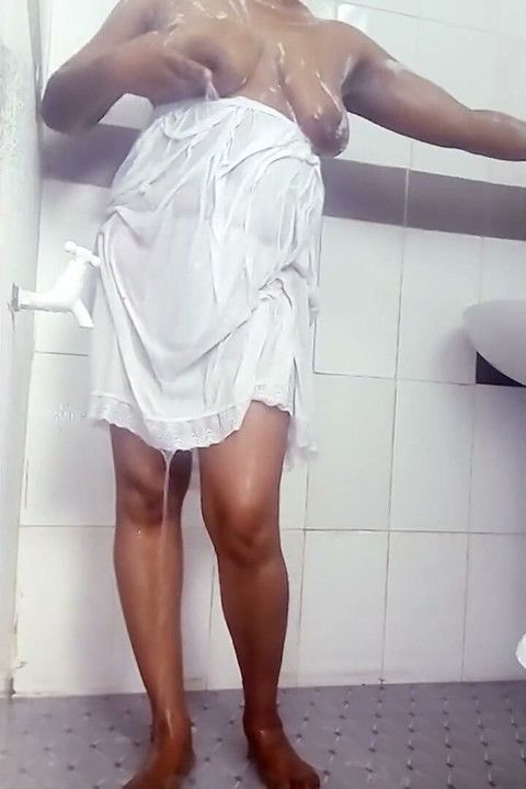 Sri Lankan Sexy Bath with Under Skirt