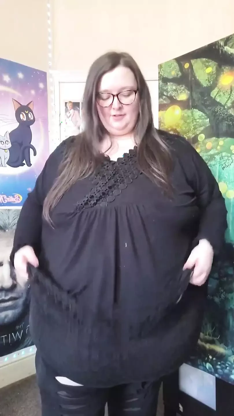 Strip and Belly Fetish