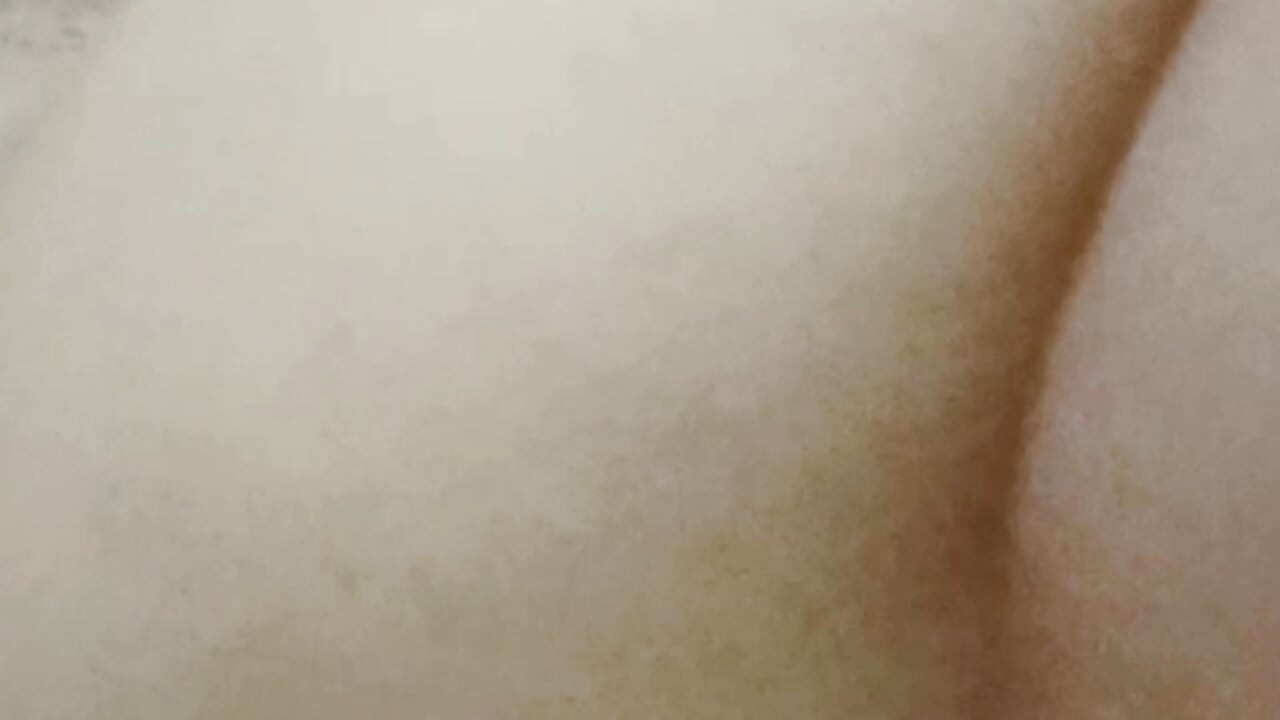 Güzel karım doruk noktası olana kadar her zaman üstte olmayı seviyor