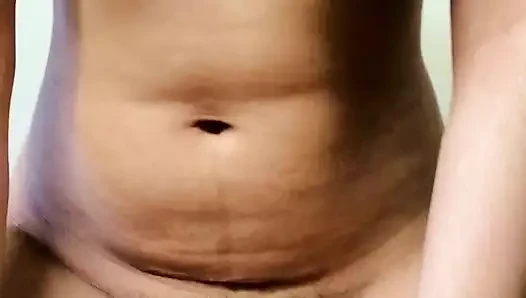 Teyzem yarağımı çok seviyor, tüm yarağımı götüne sokuyor.