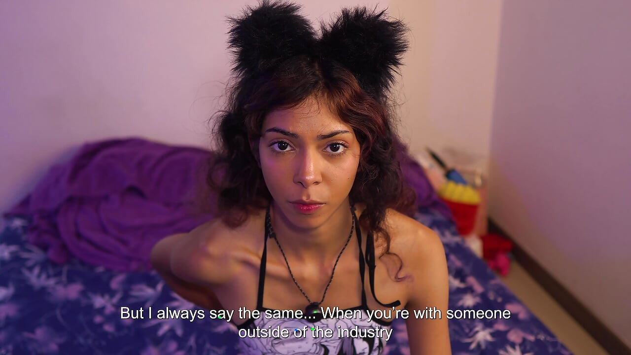 Podcast MV n° 3, Cindy Luna Petite nous montre ce qu’est une salope et à quel point elle aime baiser
