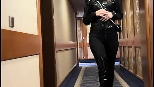 Lady eve rest di kamar hotel