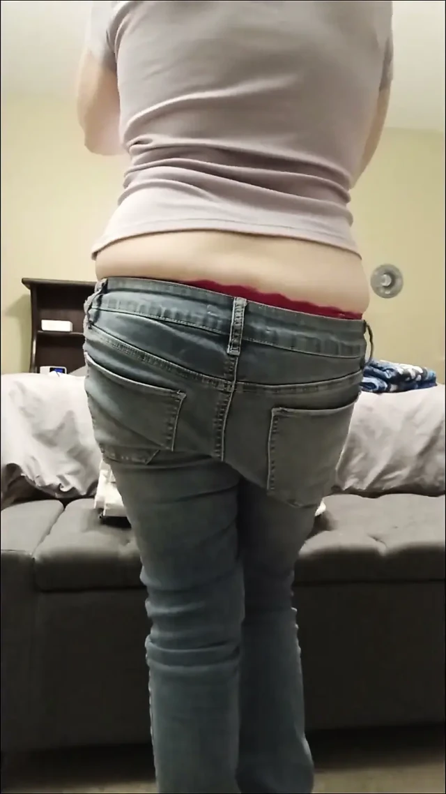 Jeans Slipping Down Exposing Pink Panties and Buttcrack