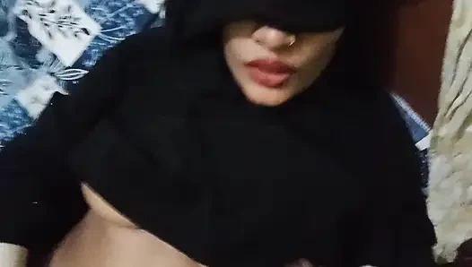 Meine muslimische burqa-freundin ist so heiß, dass du dein Wasser waschen wirst, wenn du es siehst! Das mächtigste video aller zeiten
