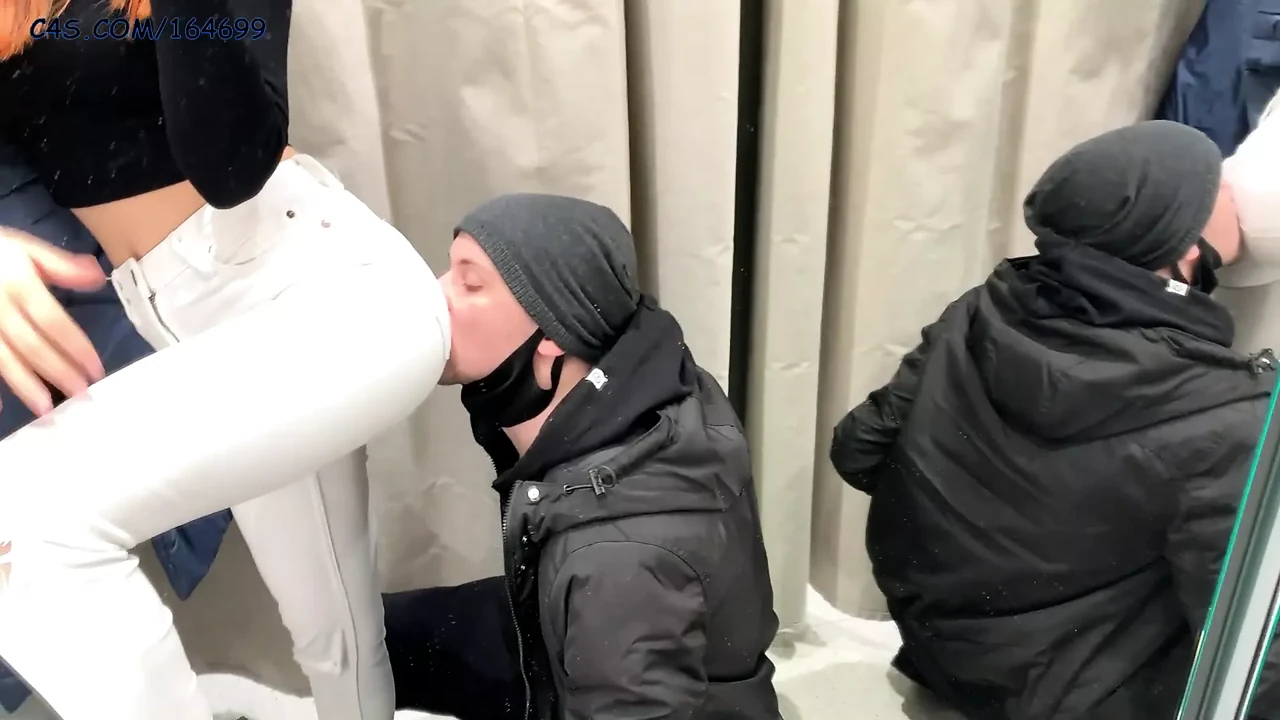 Public Femdom Worship Goddess Kira Petite Princesses FemDom
