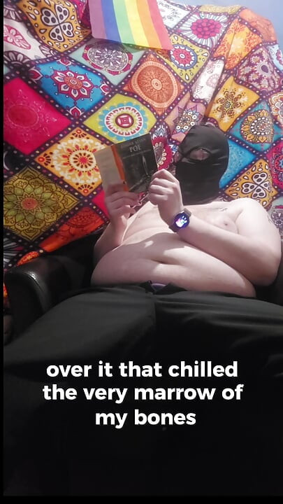 Crossdresser čitanje i striptiz