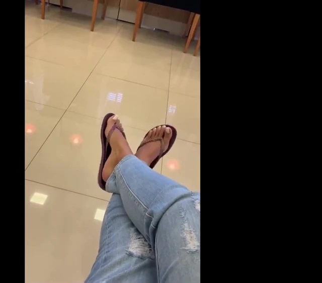 Kiffa Is in a Medical Waiting Room