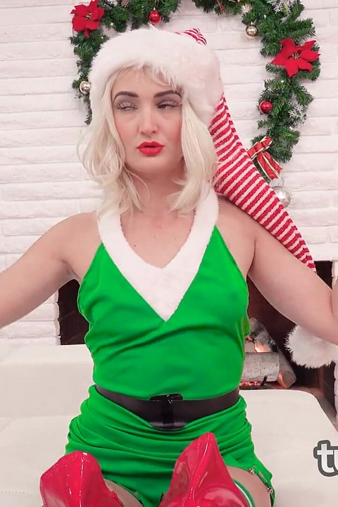 Tug Casting Zoe Sparx Christmas Handjob