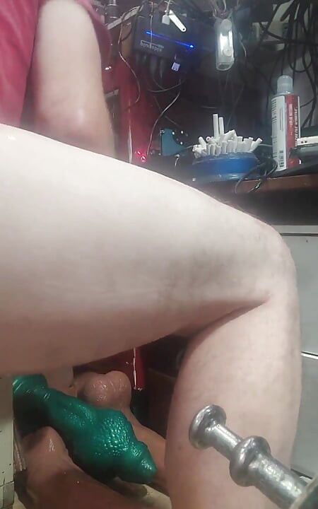 Hankeys Dildo Bottoms Out