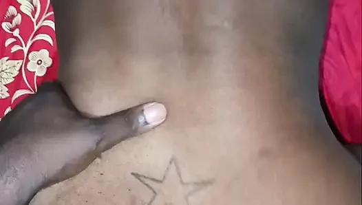 Pantat besar Joss lembut di pagi hari