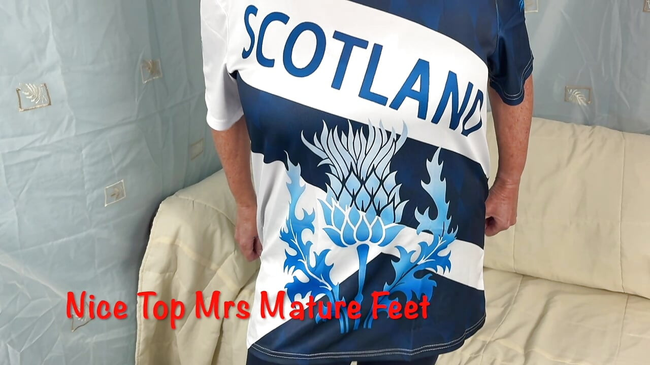 Mrs Mature Feet wishing the Scotland Team well 477