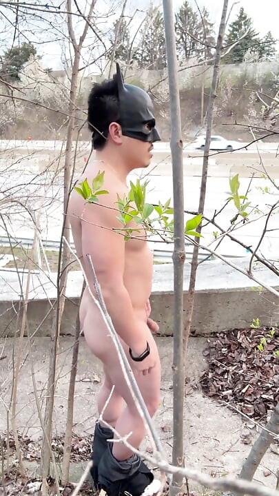 Asian Bodybuilder Strips Naked Roadside - Outdoor Flexing, Muscle Worship & Hands-free Cum Explosion