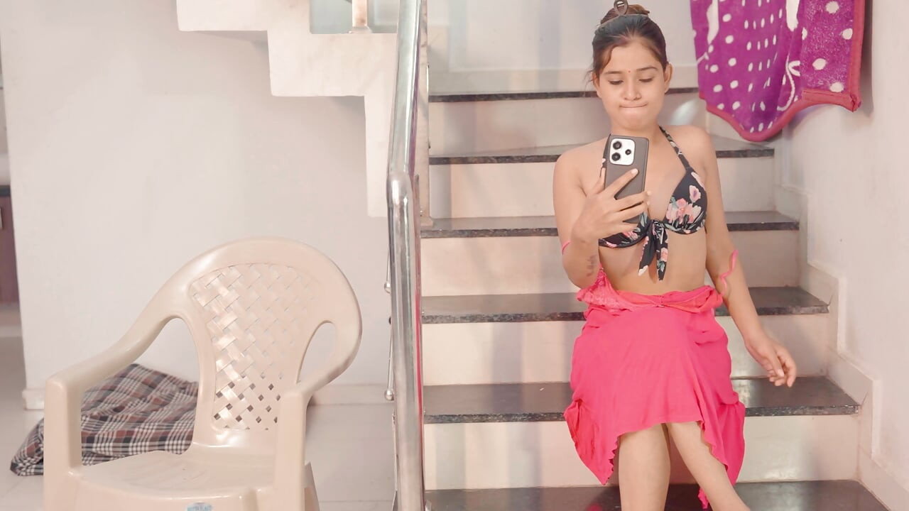 Indian Beuatiful Bhabhi Sex With A delevery boy at home when her husband go to office Clear Hindi audio