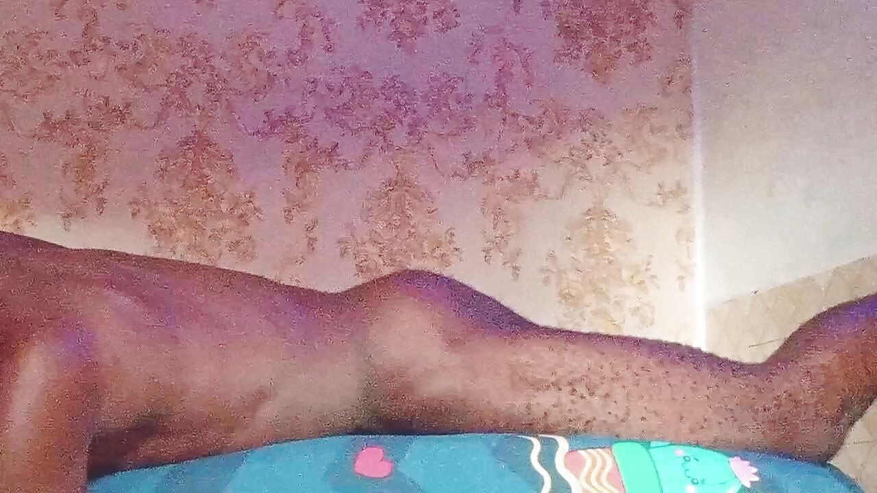 Video.Guru masturbation and play with myself till I cum in the pillow while I'm dry Humpin the pillow...