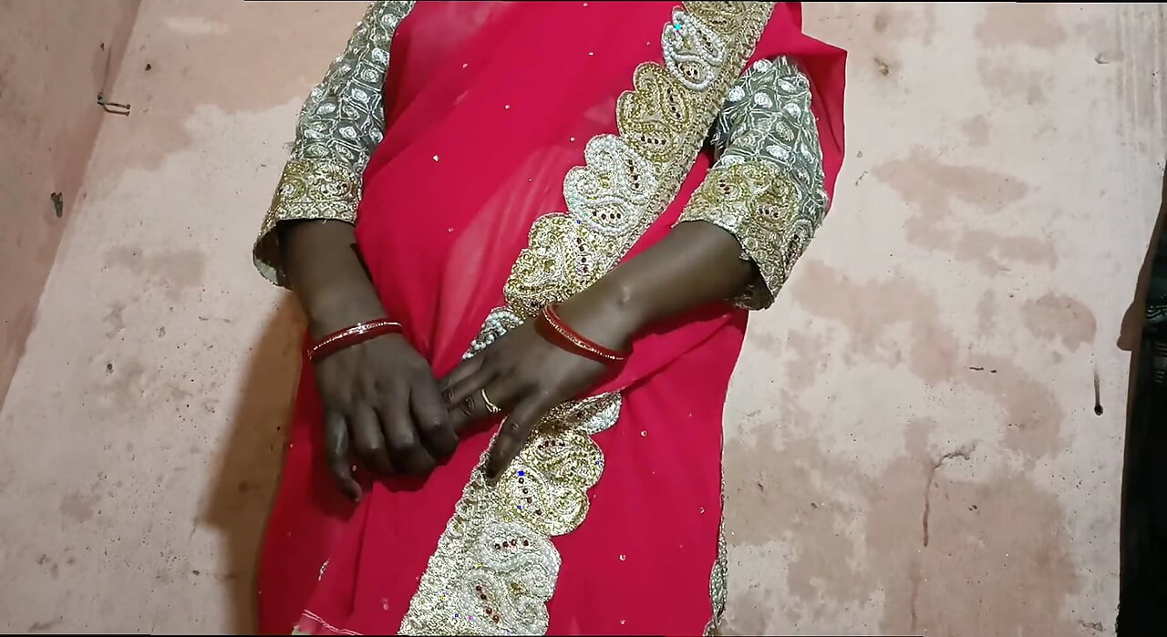 Maraathi patni ghar ka bana desi ganv chod rahi hai