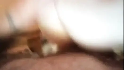 Yakın çekimde iri güzel kadınla farklı pozlarda seks