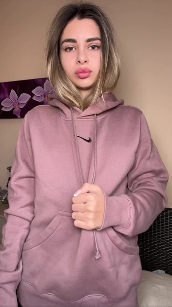 هل تريد أن ترى أنا الحقيقي؟ تجدني على OnlyFans