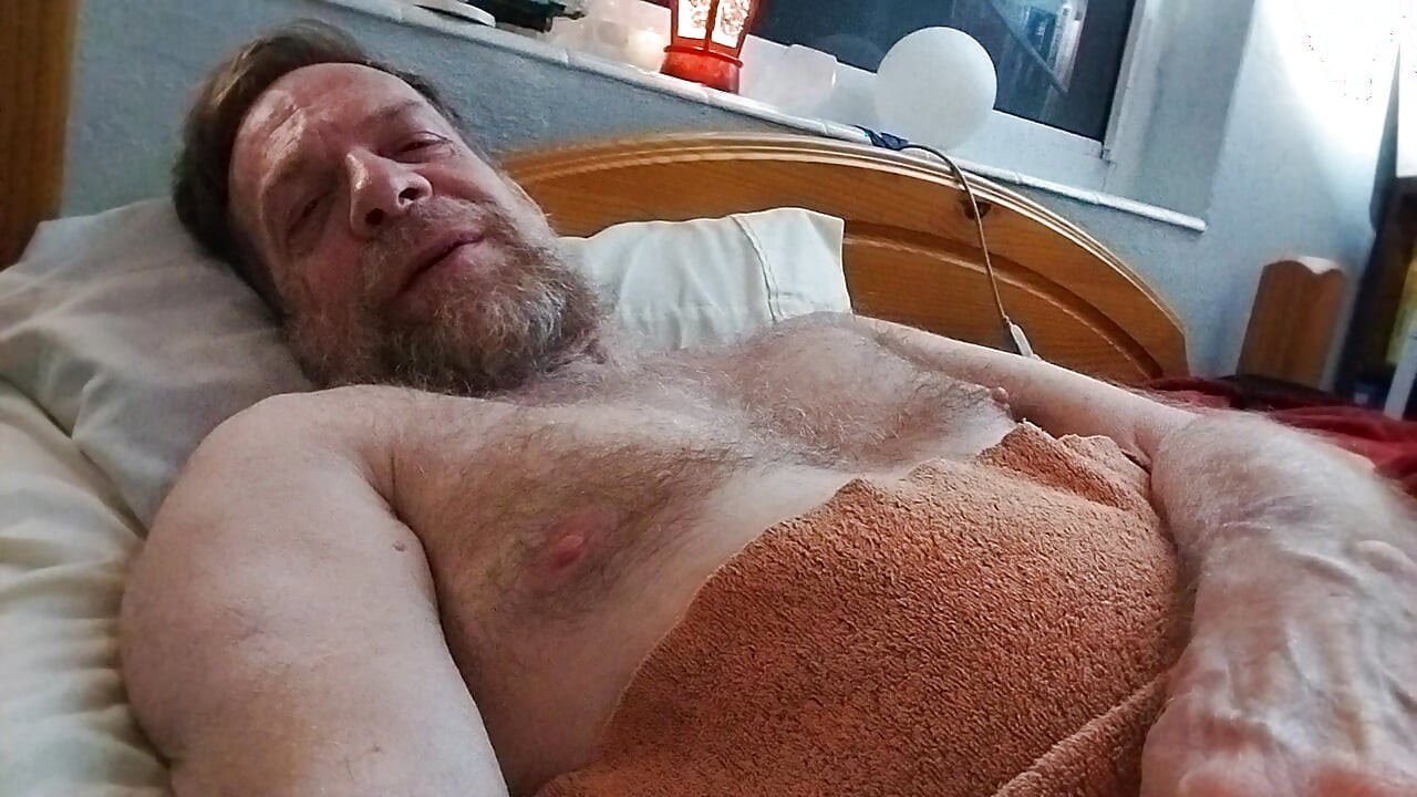 Neka te moj veliki jebeni kurac natjera da svršiš