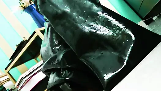 Terli köle humiliatrix