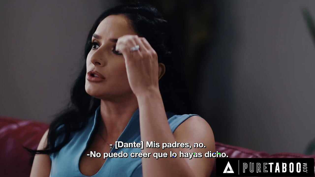 TABU PUR mama vitregă Sheena Ryder se predă cererii de sex în trei a fiului vitreg - SUBTITRĂRI ÎN SPANIOLĂ