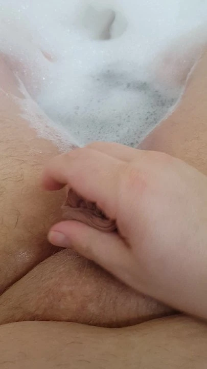 Spielen in Badewanne