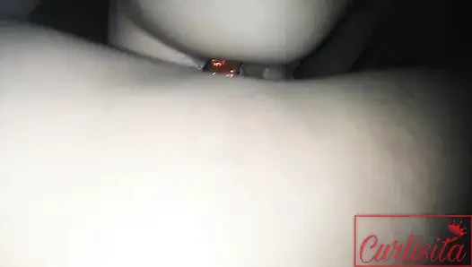 Kız arkadaş duş sonrası göt tıkacıyla çifte penetrasyon deniyor