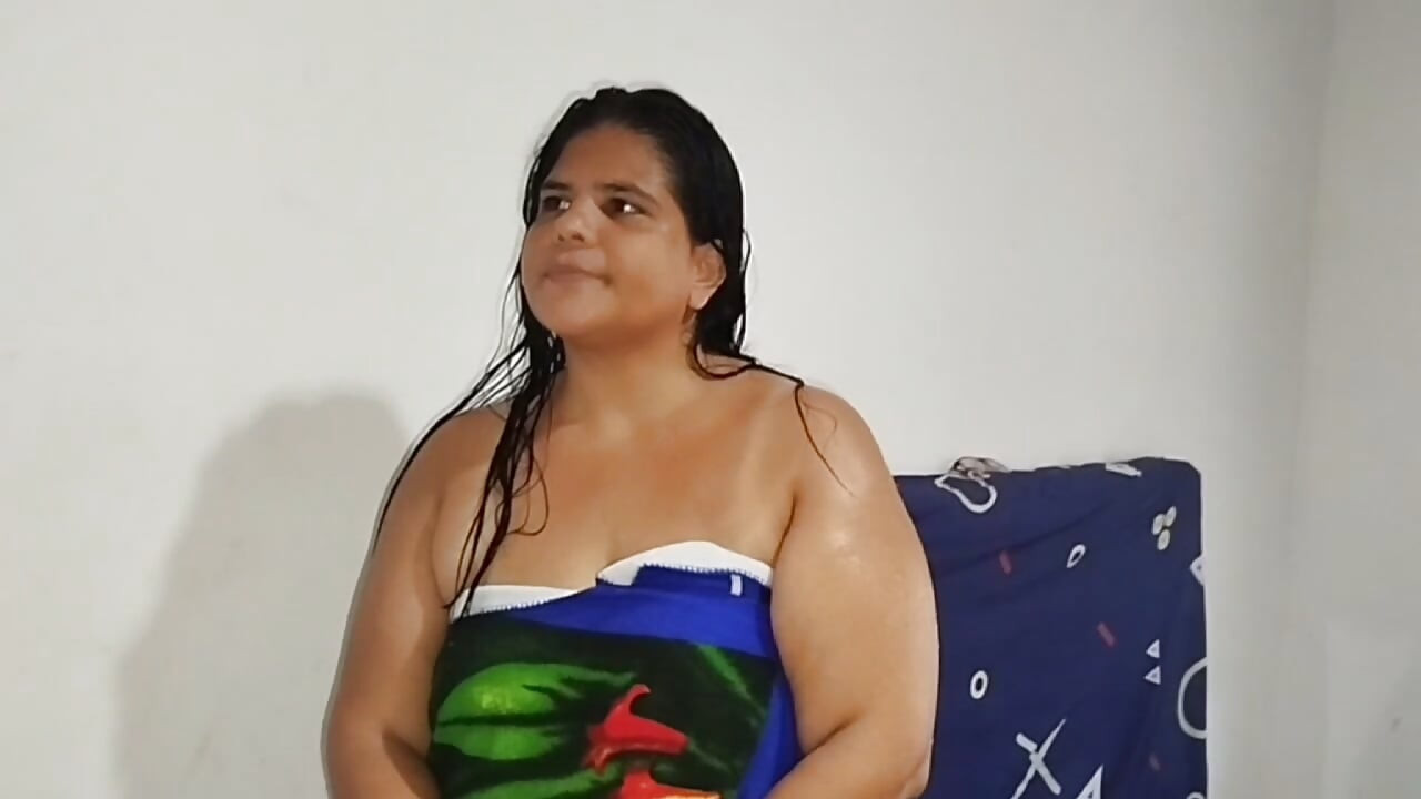 My stepdad wants to see my hairy pussy and I masturbate until I reach a delicious orgasm.