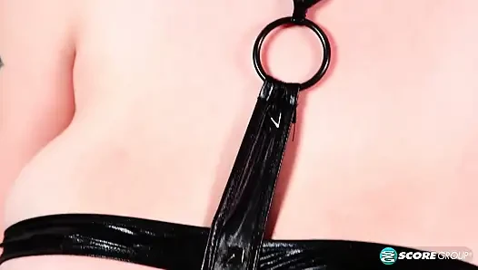 Kamille Amora Kinky Paddle