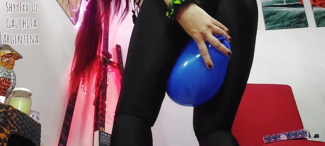 Shyyfxx götüyle balon okşuyor ve patlatıyor!