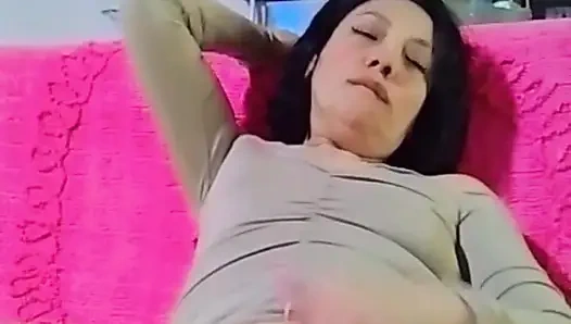 Ateşli bir sekreterle görüşmek ister misin? Dulceivanka'nın tadını çıkarın