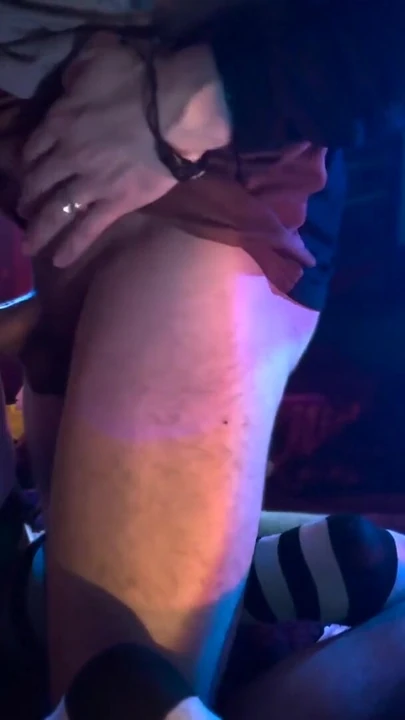 Ikonični trenutak iz "MOJ POLUGRANDPA ME CREAMPIES DOK MU JA KAŽEM SEKSI PRIČU"