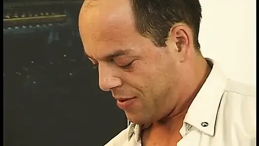 Stockinged gilf pussy licked and spitroasted in vintage threesome