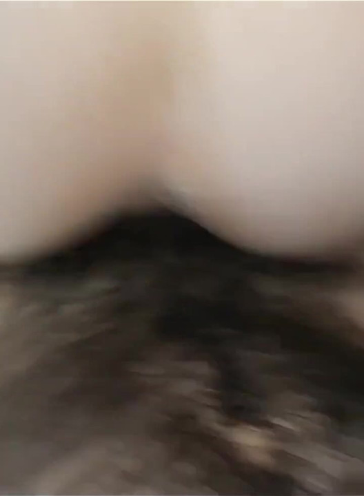 我的继兄弟连续操我10分钟