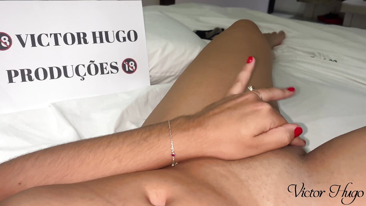 J’ai emmené la femme mariée pour la première fois au motel Clover, elle m’a demandé la confidentialité