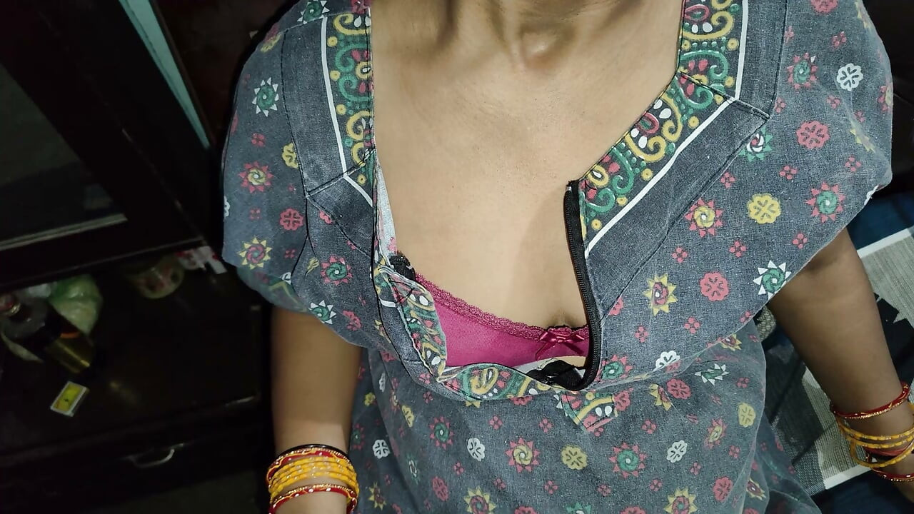 Hot Indian wife rubbing dick in her tits and get cumshot
