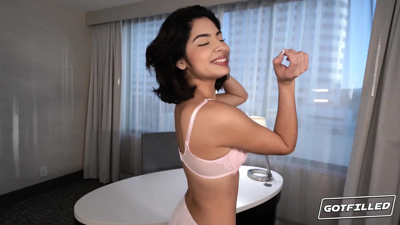 Hazel Has a Hungry Ass