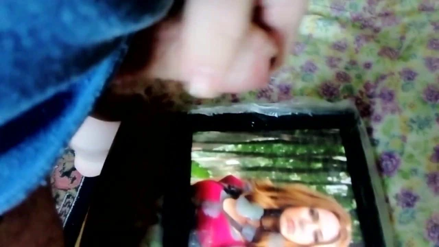 Cum on Karen Gillan