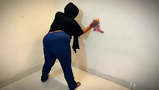 Turki Curvy Hot Muslim Stepmom Wearing Jeans Pant & Show Big Ass & Puffy Tits & Make Me Supper Horny