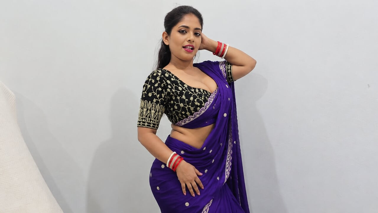bhabhi ko neele saree me bhut choda maza aagya